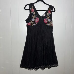 Xhilaration Black‎ Lace Floral Embroidered V-Neck Sleeveless Dress Large Empire